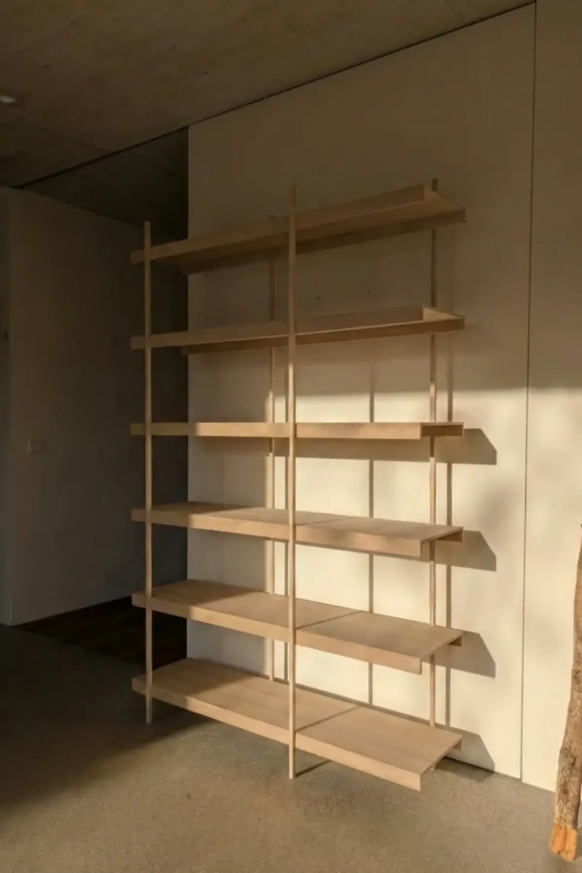 Modulares Regalsystem Holz - Modell Das Statement - wurmstichige Eiche